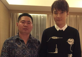 广州WG电子与明星合影